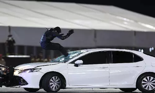 Saudi police का फिल्मी स्टाइल में पीछा, वायरल वीडियो के पीछे की सच्चाई आई सामने Saudi police का फिल्मी स्टाइल में पीछा, वायरल वीडियो के पीछे की सच्चाई आई सामने