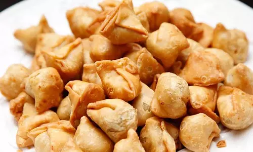 How to Make Samosa : समोसे जो न सिर्फ स्वादिष्ट, बल्कि लंबे समय तक फ्रेश रहें How to Make Samosa : समोसे जो न सिर्फ स्वादिष्ट, बल्कि लंबे समय तक फ्रेश रहें