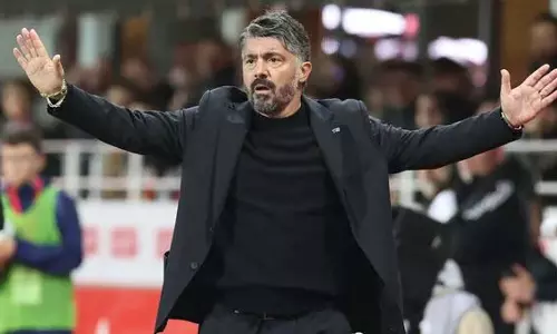 Gennaro Gattuso लुसियानो स्पैलेटी की जगह इटली के नए मुख्य कोच बने Gennaro Gattuso लुसियानो स्पैलेटी की जगह इटली के नए मुख्य कोच बने