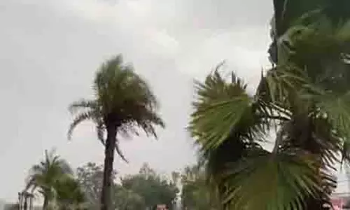 Ayodhya में हल्की बारिश और तेज़ हवाओं से चिलचिलाती गर्मी से राहत मिली