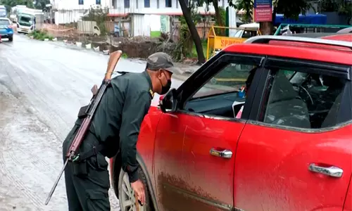 Manipur: मणिपुर में राजमार्ग प्रतिबंधों के कारण परीक्षार्थियों को परेशानी का सामना करना पड़ा