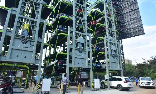 GHMC ने KBR पार्क में मल्टी-लेवल पार्किंग का ट्रायल रन शुरू किया