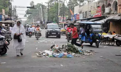 कूड़े की गंदगी से Putligarh-Gwal Mandi के निवासी परेशान कूड़े की गंदगी से Putligarh-Gwal Mandi के निवासी परेशान