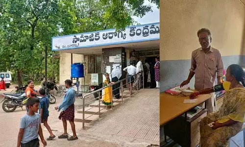 सरकारी अस्पताल में एम्बुलेंस चालक द्वारा अकेले मरीजों की देखभाल करने पर आक्रोश