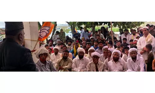खटाना ने आदिवासियों की उपेक्षा के लिए Omar सरकार की आलोचना की खटाना ने आदिवासियों की उपेक्षा के लिए Omar सरकार की आलोचना की