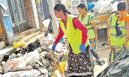 पर्यटन स्थलों पर निजी साम्राज्य
