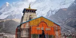 Kedarnath: फिर शुरू हुई पैदल यात्रा, इस वजह से अचानक रोकनी पड़ी थी यात्रा Kedarnath: फिर शुरू हुई पैदल यात्रा, इस वजह से अचानक रोकनी पड़ी थी यात्रा
