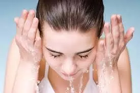 Skin care: गर्मी के कारण अगर आपकी त्वचा का रंग काला पड़ गया है तो लगाएं ये फेस पैक, चेहरे पर आ जाएगी चमक Skin care: गर्मी के कारण अगर आपकी त्वचा का रंग काला पड़ गया है तो लगाएं ये फेस पैक, चेहरे पर आ जाएगी चमक
