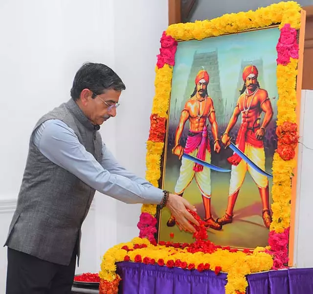 जम्बू द्वीप उद्घोषणा दिवस: राज्यपाल ने मरुधु बंधुओं को श्रद्धांजलि अर्पित की जम्बू द्वीप उद्घोषणा दिवस: राज्यपाल ने मरुधु बंधुओं को श्रद्धांजलि अर्पित की