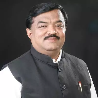 शिवसेना (यूबीटी) से निष्कासित सुधाकर बडगुजर भाजपा में होंगे शामिल, बोले परिणय फुके- पार्टी में उनका स्वागत शिवसेना (यूबीटी) से निष्कासित सुधाकर बडगुजर भाजपा में होंगे शामिल, बोले परिणय फुके- पार्टी में उनका स्वागत