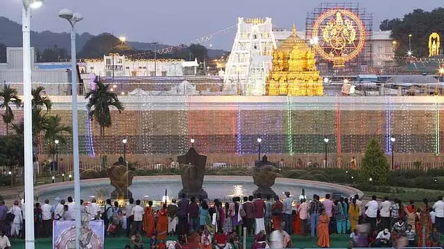 एझुमालैयन दर्शन टिकटों का सितंबर माह का आवंटन जारी एझुमालैयन दर्शन टिकटों का सितंबर माह का आवंटन जारी