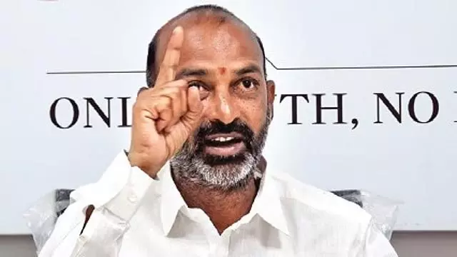 तेलंगाना हाईकोर्ट ने Bandi को व्यक्तिगत पेशी से छूट दी तेलंगाना हाईकोर्ट ने Bandi को व्यक्तिगत पेशी से छूट दी
