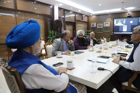ओएनजीसी गैस रिसाव : केंद्रीय मंत्री हरदीप पुरी ने कुआं नियंत्रण गतिविधियों की समीक्षा की ओएनजीसी गैस रिसाव : केंद्रीय मंत्री हरदीप पुरी ने कुआं नियंत्रण गतिविधियों की समीक्षा की