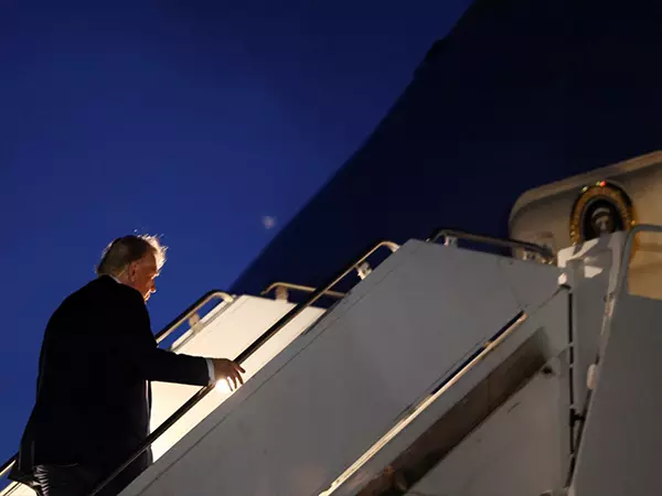 Trump ने कनाडा में जी7 शिखर सम्मेलन की अपनी यात्रा बीच में ही छोड़ दी Trump ने कनाडा में जी7 शिखर सम्मेलन की अपनी यात्रा बीच में ही छोड़ दी