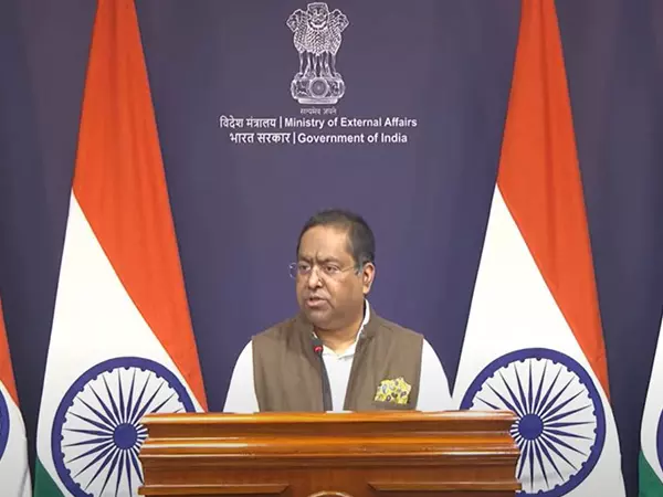 तेहरान में भारतीय छात्रों को शहर से बाहर निकाला गया: MEA ने ईरान की राजधानी में अन्य भारतीयों से शहर छोड़ने को कहा तेहरान में भारतीय छात्रों को शहर से बाहर निकाला गया: MEA ने ईरान की राजधानी में अन्य भारतीयों से शहर छोड़ने को कहा