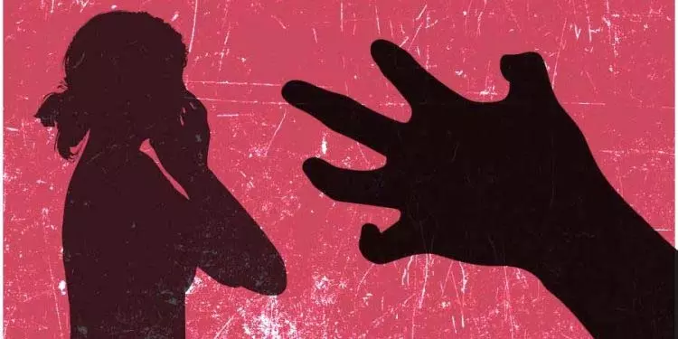 पिता द्वारा बलात्कार के बाद किशोरी ने आत्महत्या का प्रयास किया पिता द्वारा बलात्कार के बाद किशोरी ने आत्महत्या का प्रयास किया