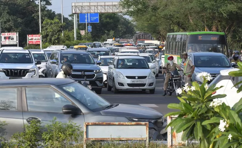 Chandigarh ट्राइसिटी मेट्रो परियोजना पटरी पर लौटी, हितधारकों की आज होगी बैठक Chandigarh ट्राइसिटी मेट्रो परियोजना पटरी पर लौटी, हितधारकों की आज होगी बैठक