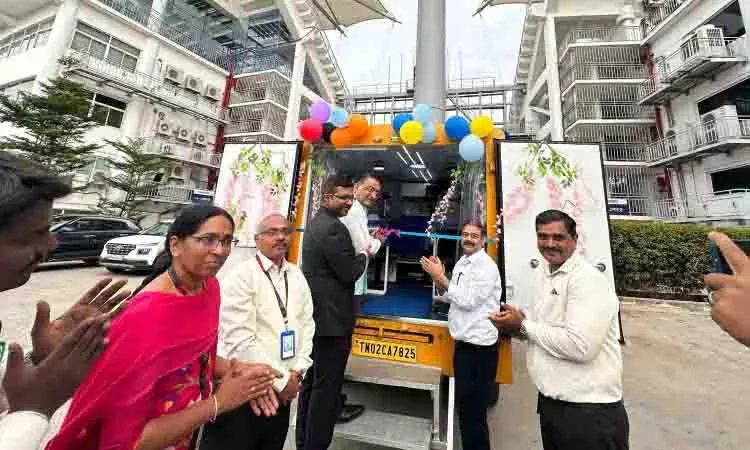 CHENNAI: प्रतीक्षा समय कम करने के लिए आपके दरवाजे पर मोबाइल पासपोर्ट सेवा वैन CHENNAI: प्रतीक्षा समय कम करने के लिए आपके दरवाजे पर मोबाइल पासपोर्ट सेवा वैन