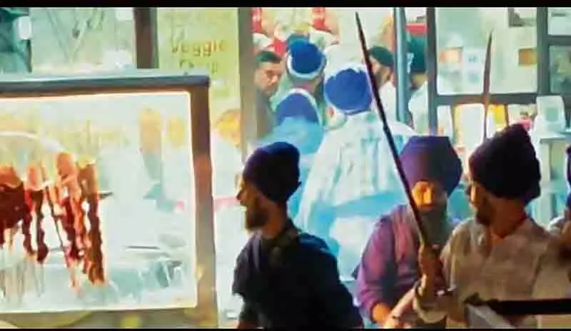 निहंगों द्वारा भोजनालय पर हमला करने के मामले में SHO को लाइन हाजिर किया गया निहंगों द्वारा भोजनालय पर हमला करने के मामले में SHO को लाइन हाजिर किया गया