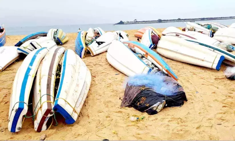 Kerala : समुद्र में उथल-पुथल, तटीय क्षेत्र सूखे की चपेट में Kerala : समुद्र में उथल-पुथल, तटीय क्षेत्र सूखे की चपेट में