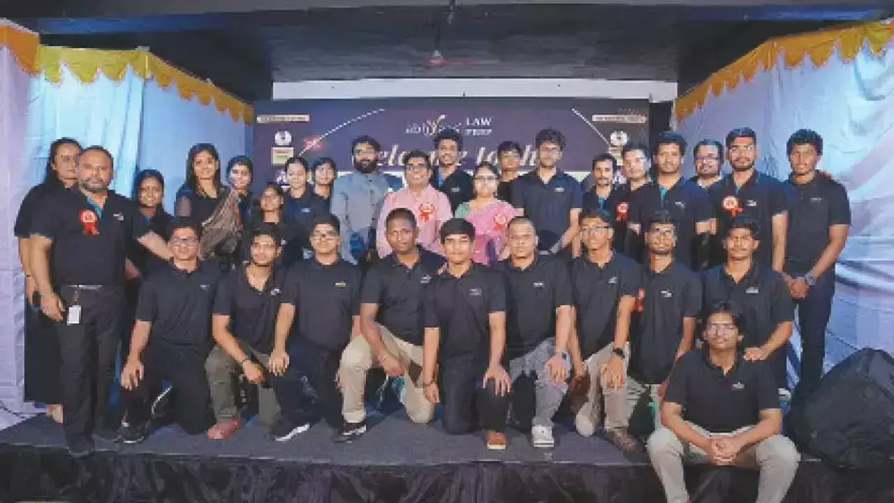 Telangana: अभ्यास ने CLAT 2025 के परिणामों में बड़ी उपलब्धि हासिल की Telangana: अभ्यास ने CLAT 2025 के परिणामों में बड़ी उपलब्धि हासिल की