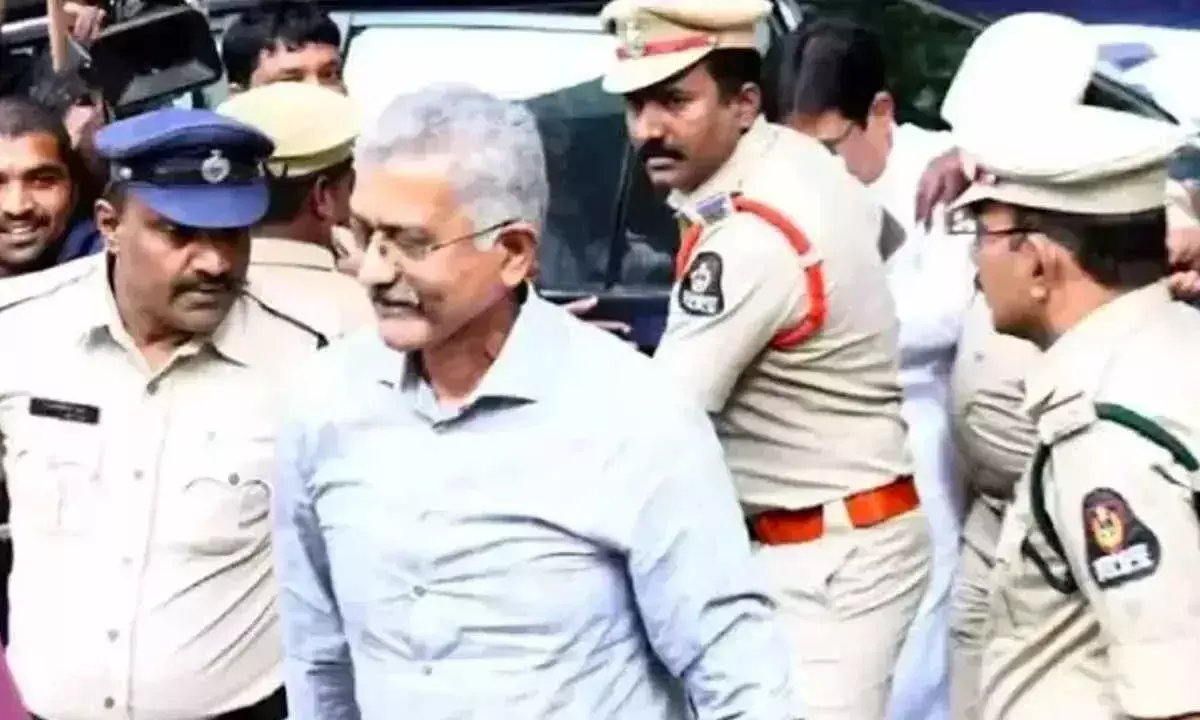 Telangana: एसआईटी आज पूर्व एसआईबी प्रमुख प्रभाकर राव से फिर पूछताछ करेगी Telangana: एसआईटी आज पूर्व एसआईबी प्रमुख प्रभाकर राव से फिर पूछताछ करेगी
