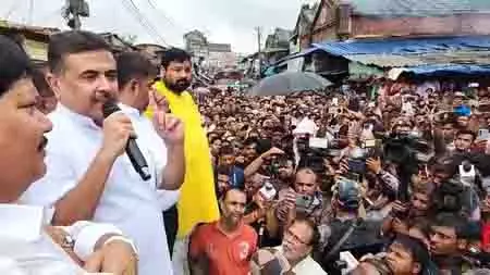 Khidirpur में आग लगने से 1,300 दुकानें जलकर खाक हो गईं Khidirpur में आग लगने से 1,300 दुकानें जलकर खाक हो गईं