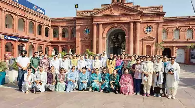 ग्राउंड रिपोर्ट: INTACH का लक्ष्य स्कूलों में विरासत की शिक्षा देना है ग्राउंड रिपोर्ट: INTACH का लक्ष्य स्कूलों में विरासत की शिक्षा देना है