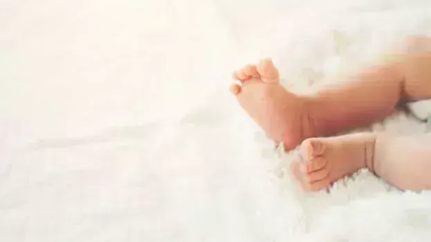 Kerala: 21 वर्षीय अविवाहित महिला ने दिया बच्चे को जन्म, नवजात शिशु का शव मिला Kerala: 21 वर्षीय अविवाहित महिला ने दिया बच्चे को जन्म, नवजात शिशु का शव मिला