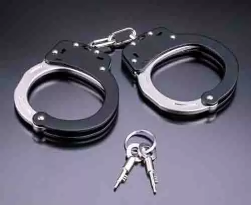 Chandigarh: हरियाणवी मॉडल की हत्या के आरोप में दो बच्चों के पिता गिरफ्तार Chandigarh: हरियाणवी मॉडल की हत्या के आरोप में दो बच्चों के पिता गिरफ्तार