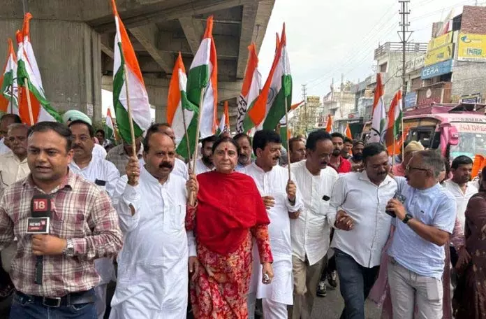 पवार Samba में ‘जय हिंद यात्रा’ में शामिल हुए पवार Samba में ‘जय हिंद यात्रा’ में शामिल हुए