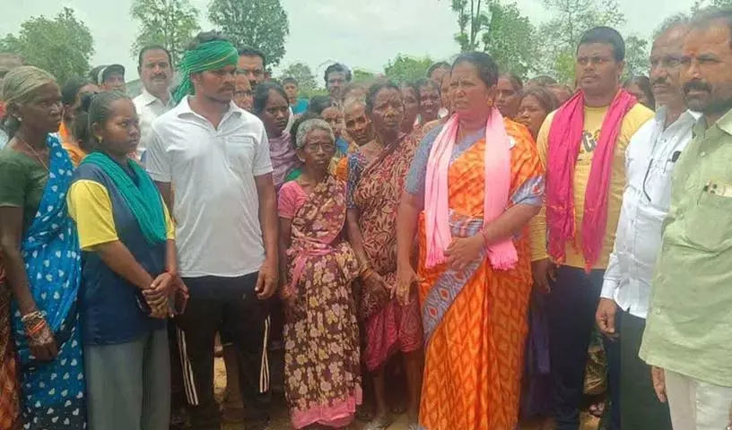 हम आदिवासियों के साथ खड़े रहेंगे:Bade Nagajyothi हम आदिवासियों के साथ खड़े रहेंगे:Bade Nagajyothi