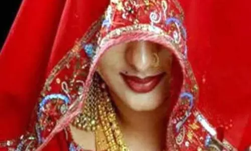 मई में दुल्हन बनकर आई थी जून में भाग गई, पति बोला - भगवान ने बचा लिया
