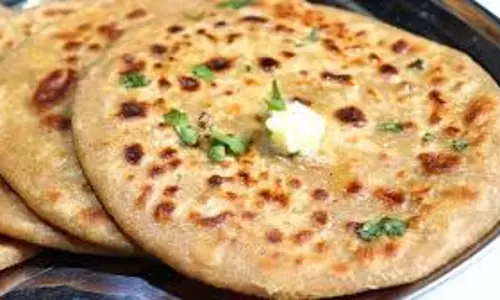 Aloo Paratha Tips: अब बिना फटे बनाएं परफेक्ट आलू पराठे, बस अपनाएं ये टिप्स