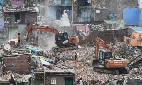 Delhi अतिक्रमण विरोधी अभियान में अवैध आवास ध्वस्त Delhi अतिक्रमण विरोधी अभियान में अवैध आवास ध्वस्त