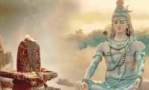 Sawan 2025:कब से शुरू होगा सावन का महीना, शिव साधना के लिए सर्वश्रेष्ठ महीने में मनोकामना अनुसार करें अभिषेक Sawan 2025:कब से शुरू होगा सावन का महीना, शिव साधना के लिए सर्वश्रेष्ठ महीने में मनोकामना अनुसार करें अभिषेक