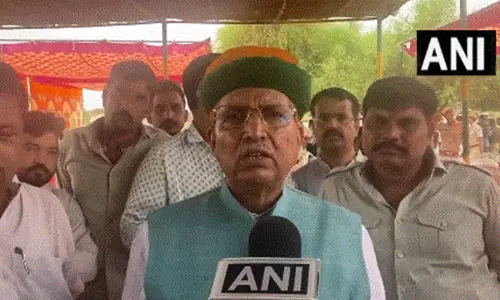 उनका अहंकार झलकता है: लालू यादव पर अंबेडकर का कथित अपमान करने के आरोप पर Arjun Ram Meghwal उनका अहंकार झलकता है: लालू यादव पर अंबेडकर का कथित अपमान करने के आरोप पर Arjun Ram Meghwal