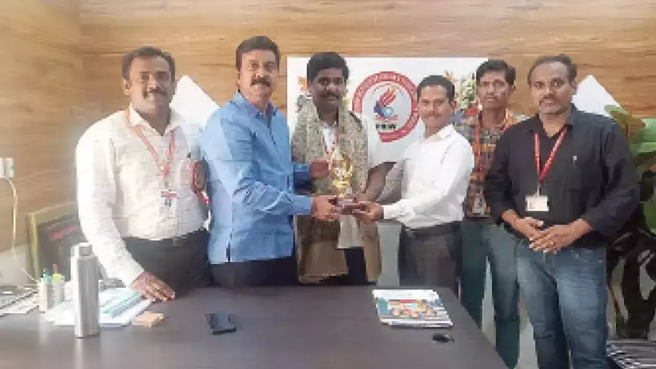 Telangana: प्रियदर्शिनी संकाय सदस्य को डॉक्टरेट की उपाधि मिली Telangana: प्रियदर्शिनी संकाय सदस्य को डॉक्टरेट की उपाधि मिली