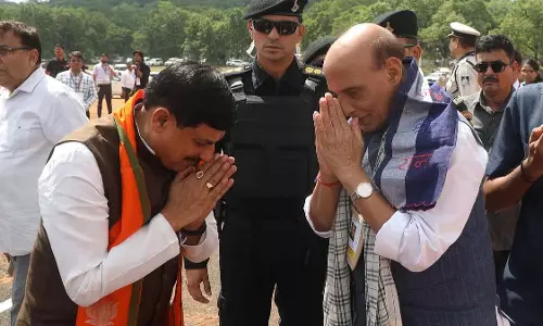 ऐसा वादा न करें जो पूरा न किया जा सके: केंद्रीय रक्षा मंत्री ने पचमढ़ी कैंप में BJP नेताओं से कहा ऐसा वादा न करें जो पूरा न किया जा सके: केंद्रीय रक्षा मंत्री ने पचमढ़ी कैंप में BJP नेताओं से कहा