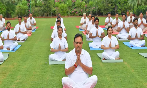 अंतर्राष्ट्रीय योग दिवस से पहले Rajasthan CM के आवास पर योग सत्र आयोजित किया गया