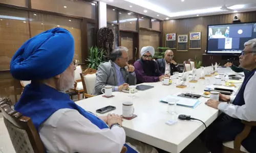 ओएनजीसी गैस रिसाव : केंद्रीय मंत्री हरदीप पुरी ने कुआं नियंत्रण गतिविधियों की समीक्षा की ओएनजीसी गैस रिसाव : केंद्रीय मंत्री हरदीप पुरी ने कुआं नियंत्रण गतिविधियों की समीक्षा की