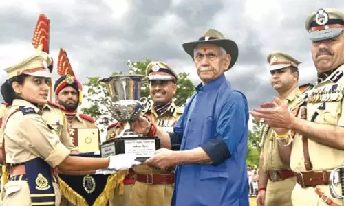 एलजी सिन्हा ने पुलिसिंग को बढ़ावा देने के लिए AI-HUMINT संयोजन का आग्रह किया