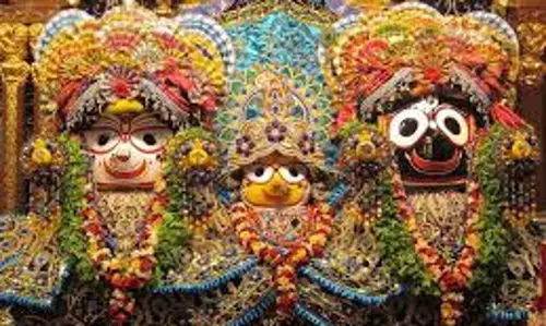 धर्म: जगन्नाथ पुरी मंदिर की चमत्कारी रसोई में कभी कम नहीं पड़ता प्रसाद और क्यों अधूरी हैं भगवान की मूर्तियां