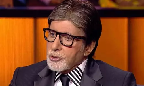 Amitabh Bachchan ने अपने बेटे अभिषेक को एक प्यारी सी बधाई दी Amitabh Bachchan ने अपने बेटे अभिषेक को एक प्यारी सी बधाई दी