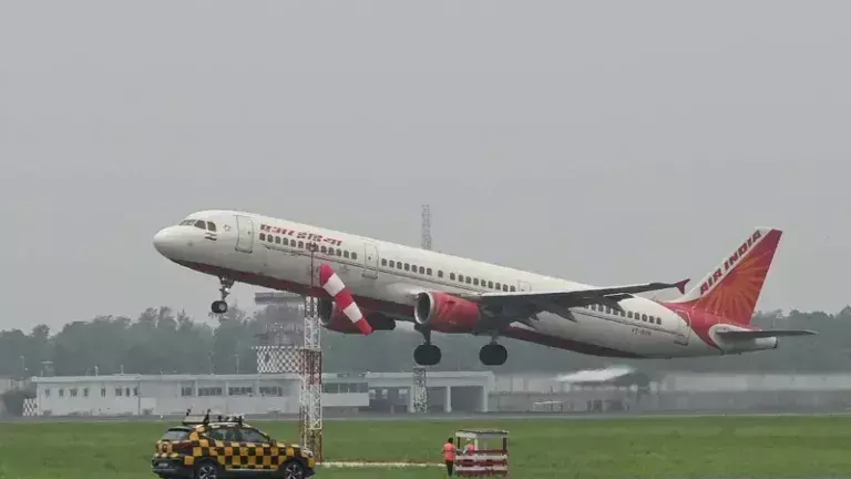 तकनीकी समस्या के कारण Air India की एक और उड़ान कोलकाता में विलंबित