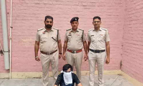 Haryana : फतेहाबाद पुलिस ने नशा तस्करों पर की कार्रवाई, 51 गिरफ्तार Haryana : फतेहाबाद पुलिस ने नशा तस्करों पर की कार्रवाई, 51 गिरफ्तार