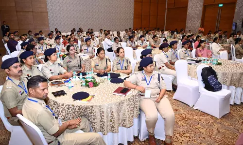 गृहमंत्री विजय शर्मा ने पुलिस कर्मचारियों के साथ किया संवाद