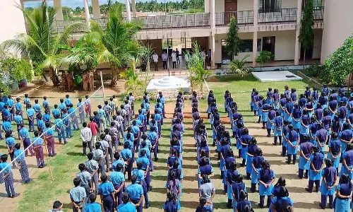 चामराजनगर आदर्श विद्यालय : नामांकन बढ़ा चामराजनगर आदर्श विद्यालय : नामांकन बढ़ा