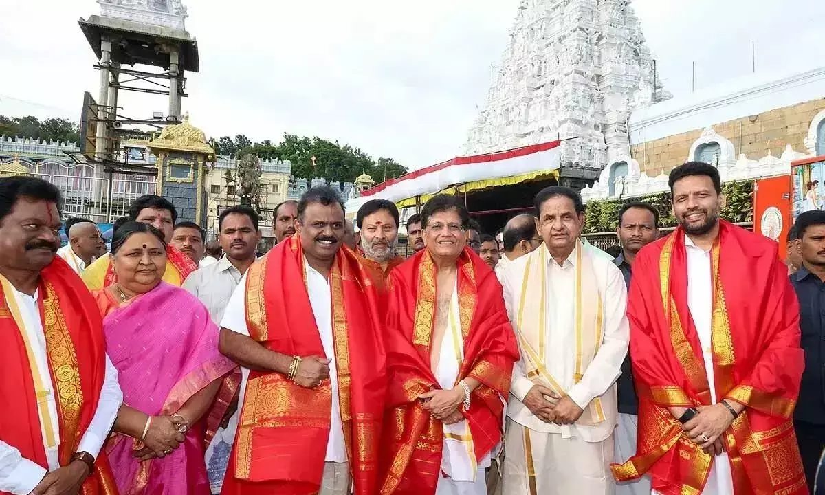 Andhra: हेलिकॉप्टर में खराबी आने के कारण गोयल ने कृष्णापट्टनम का दौरा रद्द किया
