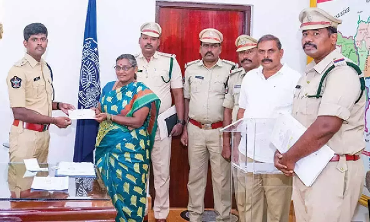 PGRS याचिकाओं का शीघ्र समाधान जरूरी: एसपी जगदीश PGRS याचिकाओं का शीघ्र समाधान जरूरी: एसपी जगदीश